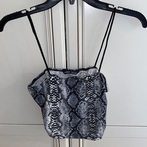 Snake skin crop-top